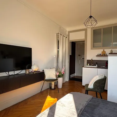 Avec Vue Et Wifi A Apartment